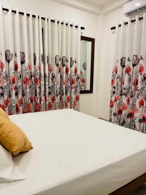 Bed, Decorative detail, Bedroom