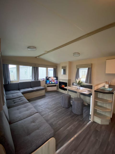 Ty Mawr holiday site 2 day minimum stay Campground/ 
RV Resort in Towyn