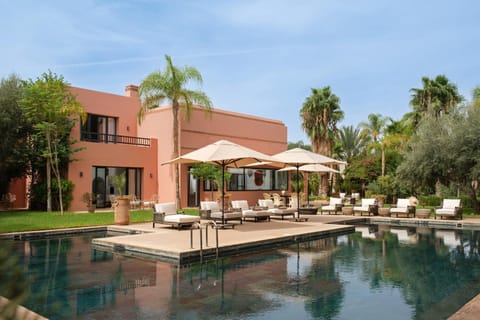 Property building, Balcony/Terrace, Swimming pool