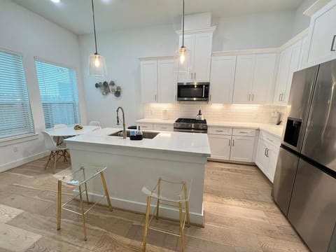 2 story house by Houston Heights House in Houston