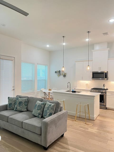 2 story house by Houston Heights House in Houston