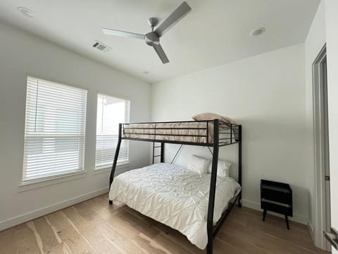 2 story house by Houston Heights House in Houston