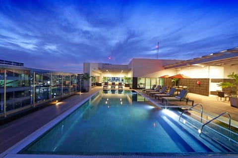 Restaurant/places to eat, On site, Pool view, Swimming pool, Swimming pool