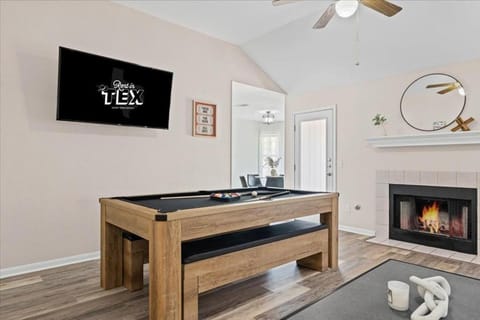 Hill Country Getaway Games, Fire Pit & Deck Apartment in Leander