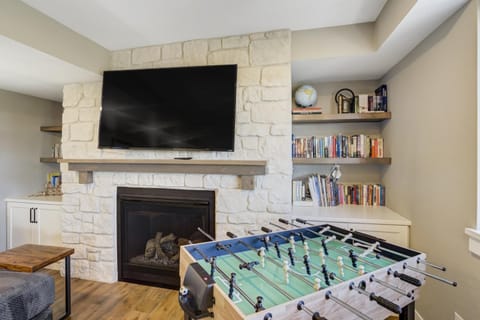 The Great Escape - 6BR, Gym, Hot Tub, Pets OK! House in Black Forest