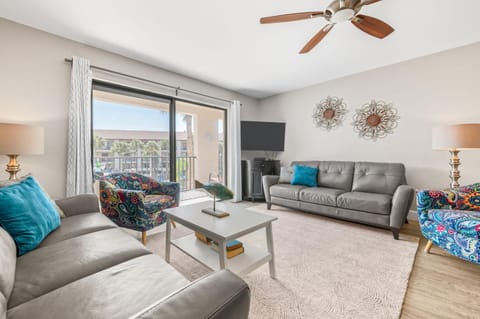 3BRPoolside Condo Near Beach House in Saint Augustine Beach