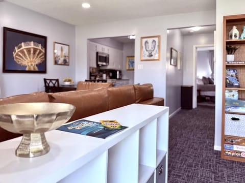 Facade/entrance, Living room, Photo of the whole room, Seating area