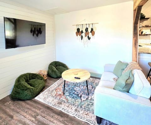 Entire House Charming 4 BR Home on Lewisville Lake House in Little Elm