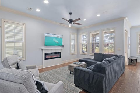 Living room, fireplace