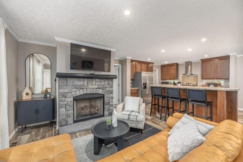 Living room, Seating area, fireplace