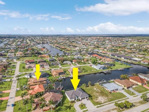 Combined Coastal Haven of Luxury - Blancora Shores - Roelens House in Cape Coral