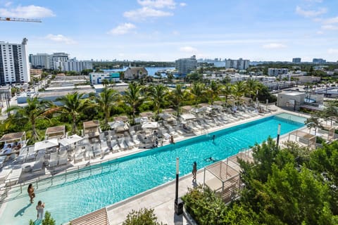 Balcony/Terrace, Pool view