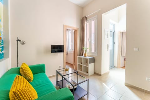 Kitchen or kitchenette, Seating area