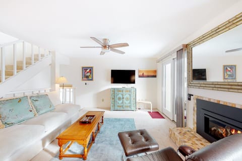 Valley Gem Upper Apartment in Elkhorn Village