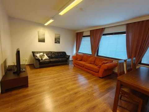 Communal lounge/ TV room, Living room, Seating area