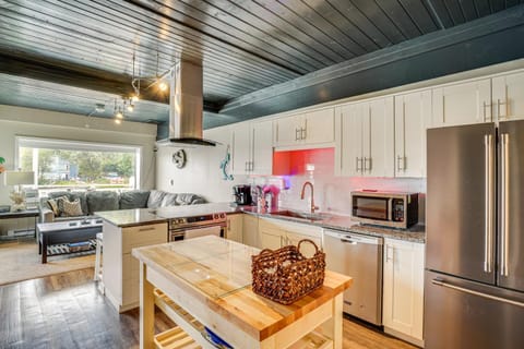 Lakefront Condo with Beach Access in Campbellsport! Apartment in Wisconsin