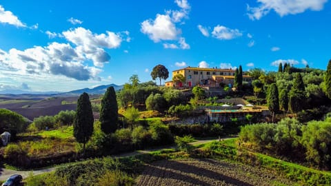 Property building, Day, Natural landscape, Mountain view