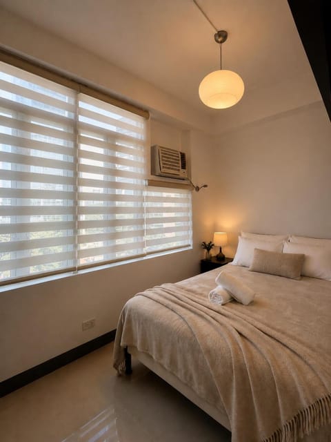 Bed, Bedroom, air conditioner