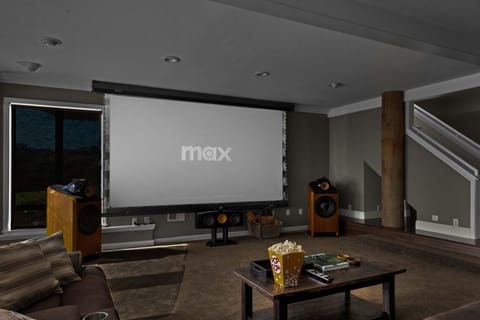 Expansive Ocean-View Retreat with Home Theatre & Spa House in Bodega Bay