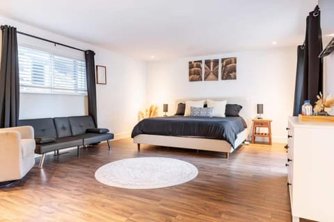 Sonoma Getaway with Hot Tub & Backyard Oasis - Dog OK House in Boyes Hot Springs