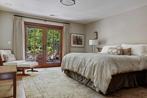 10 Acre Estate with Views Teahouse and Pickleball Court House in Occidental