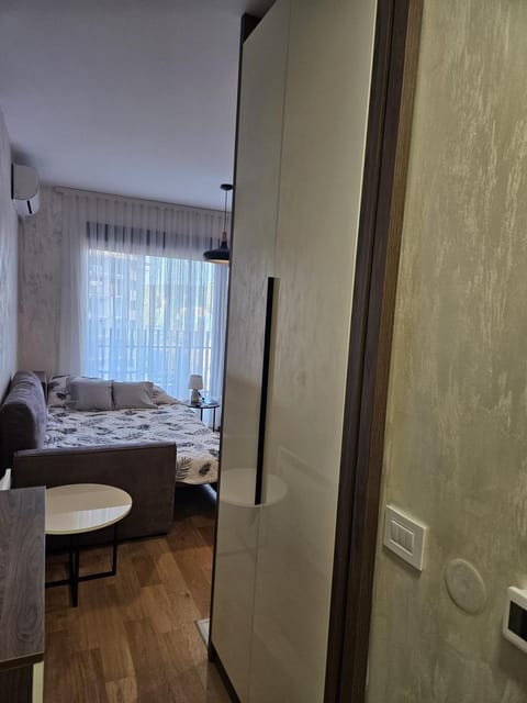 Bed, Living room, Seating area