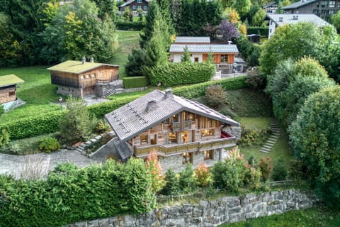 Property building, Natural landscape, Garden, Garden view