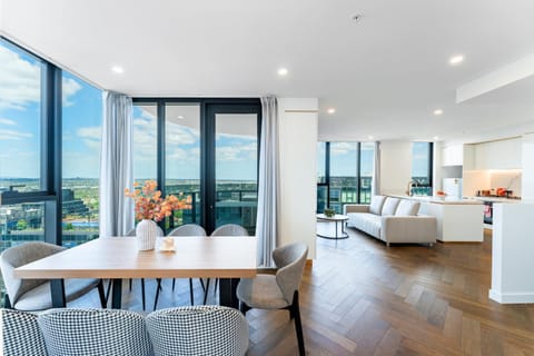 Seating area, Dining area