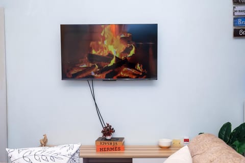 Communal lounge/ TV room, TV and multimedia
