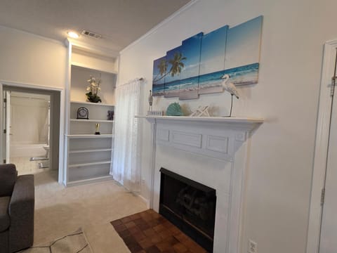 The Bama Bungalow 3BD Walk to the Game, Stay in Style House in Tuscaloosa