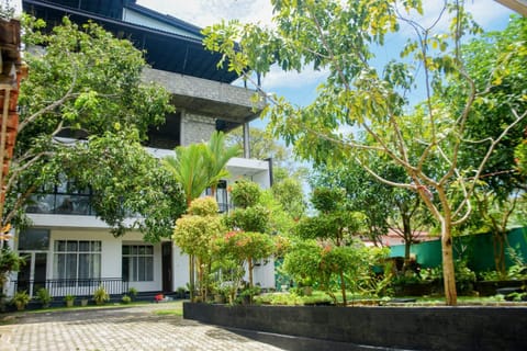 Property building, Natural landscape, Garden, Garden view