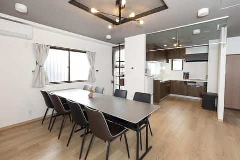 Kitchen or kitchenette, Dining area, stove