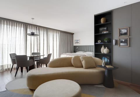 Living room, Photo of the whole room, Seating area, Bedroom