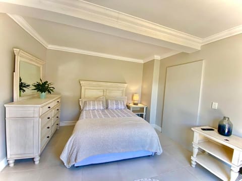 La rambla guest house Bed and Breakfast in Cape Town