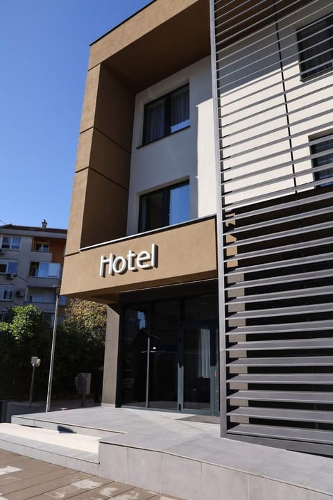 Property building, Facade/entrance