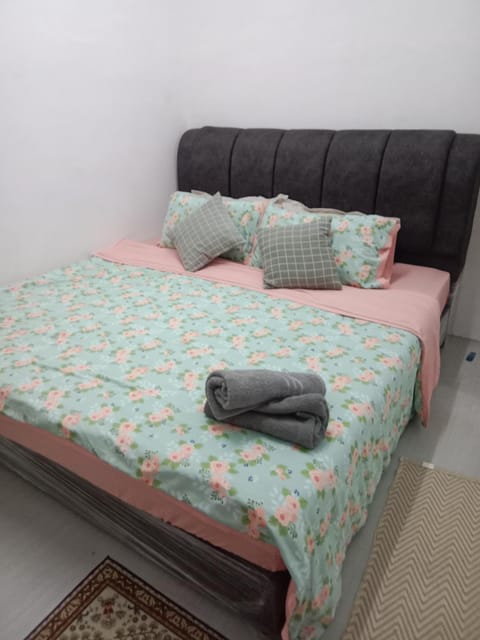 Bedroom, air conditioner