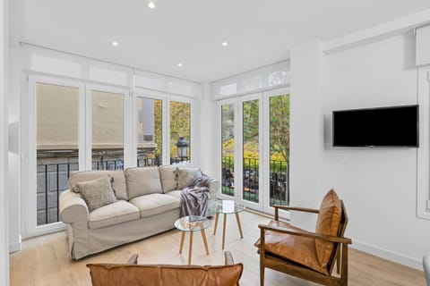 Communal lounge/ TV room, Living room