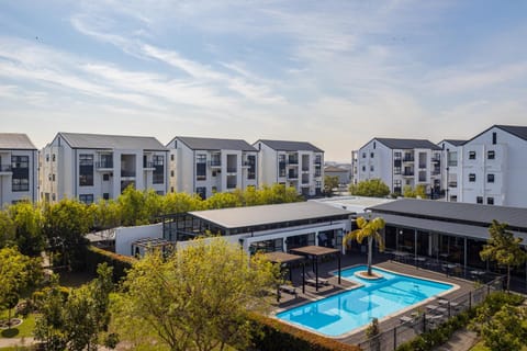 Property building, Swimming pool