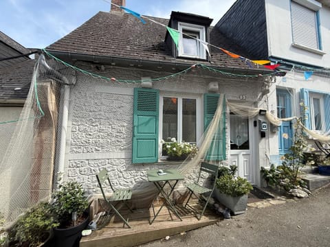 Property building, Balcony/Terrace