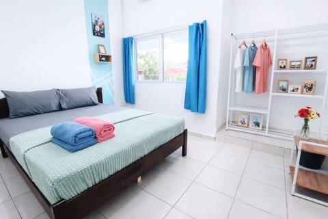 Bed, Bedroom, wardrobe