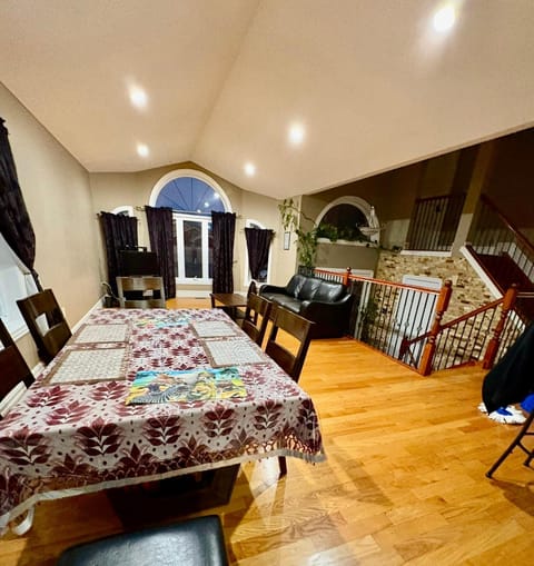 Communal lounge/ TV room, Seating area, Dining area