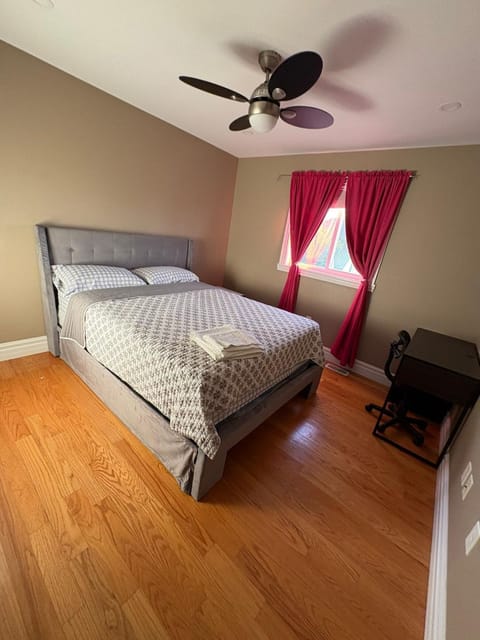 Sweet Home close to riverside with free wifi Vacation rental in Windsor