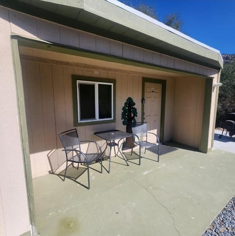 The Getaway -6 miles from SNP House in Three Rivers