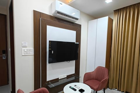 TV and multimedia, air conditioner