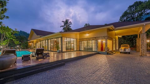 Property building, Patio