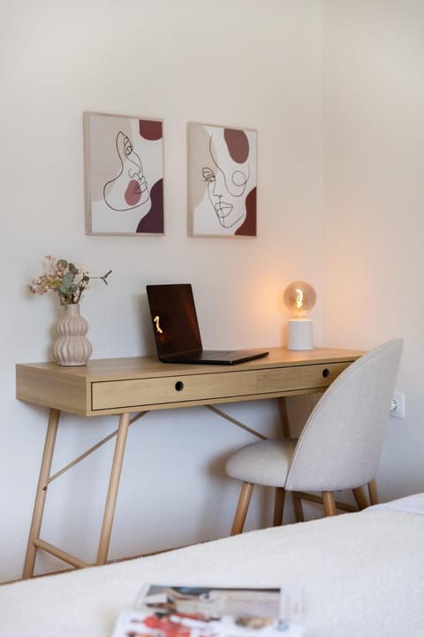 Rock White Lotus Apartment in Kalabaka