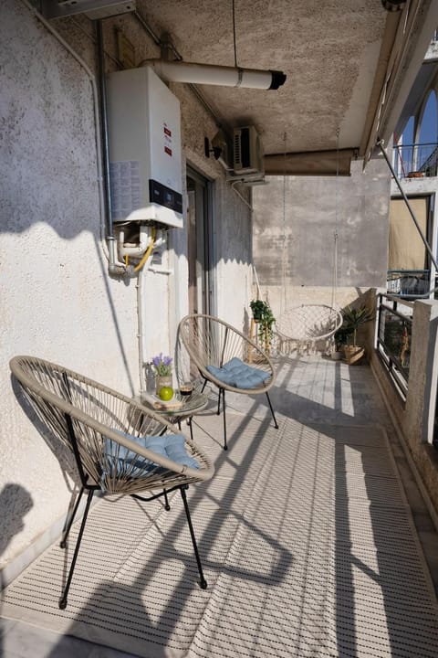 Rock White Lotus Apartment in Kalabaka