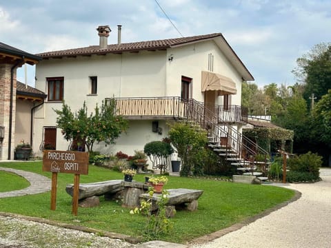 Appartamento Da Deki con ampio terrazzo vista Monte Grappa Apartment in Trentino-South Tyrol