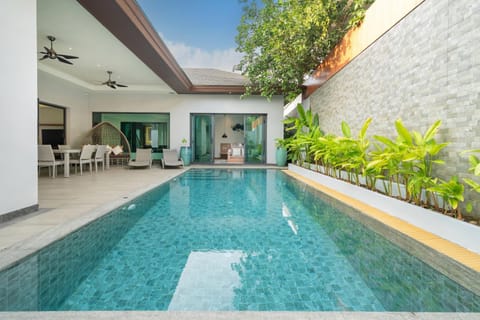 Patio, Pool view, Swimming pool