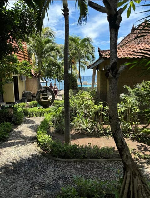 Bahari Beach Amed Bed and Breakfast in Abang